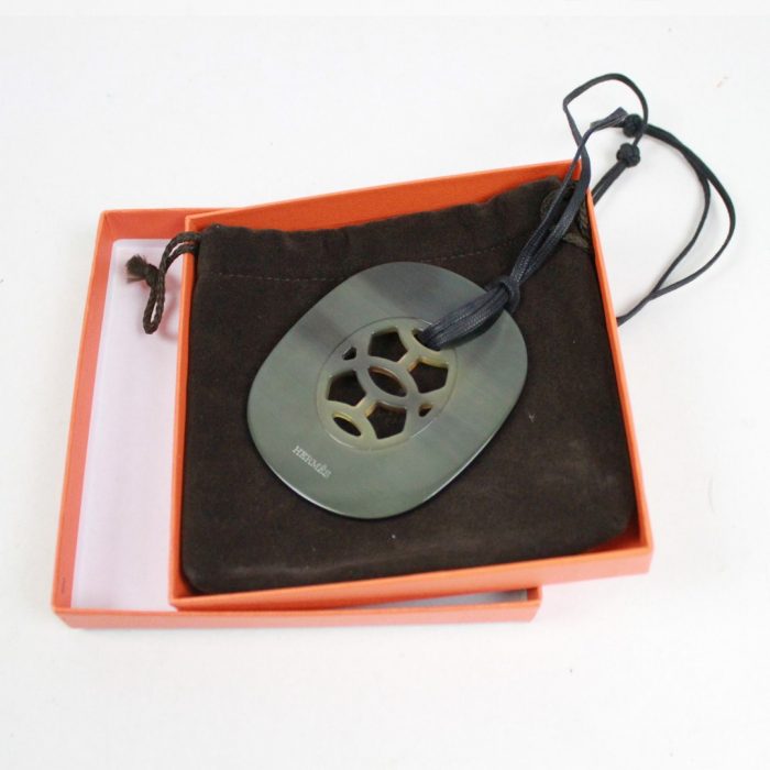 kalung hermes horn collier