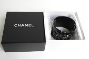 Gelang Chanel hitam