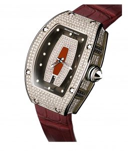Jam tangan Syahrini red