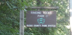 Ringing Rocks in Pennsylvania Batu Berdering di Pennsylvania