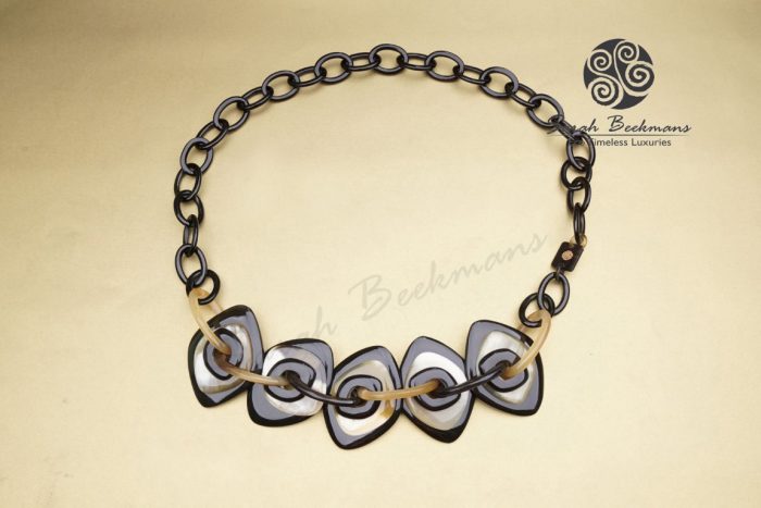 kalung tanduk kerbau bali