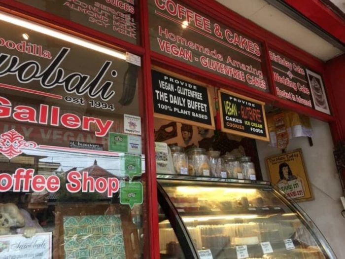 Restoran Vegetarian Murah di Ubud cheap vegetarian restaurants in ubud Sawobali Cake & Coffee Shop