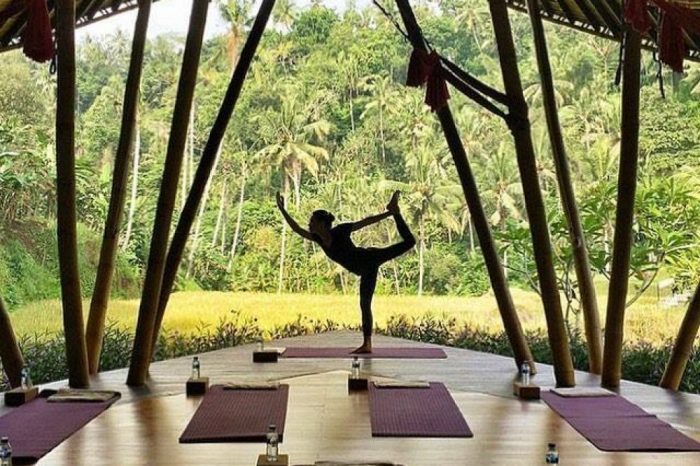 kelas yoga gratis