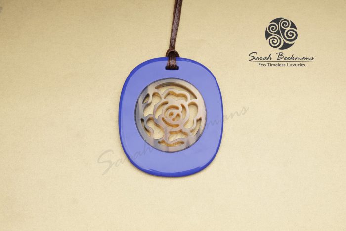 Perhiasan Kalung Tanduk