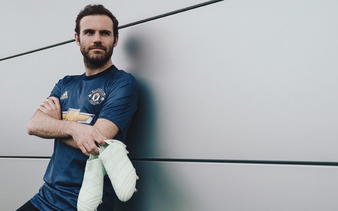 Limbah Laut Menjadi Jersey Manchester United