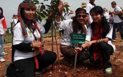 Ully Sigar Rusadi, Penyanyi era 80an yang Peduli Lingkungan