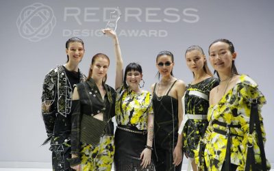 Tess Whitfort Desainer Punk Pemenang Redress Award