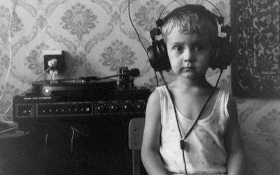 What Lingers Teaches The Tongue to Listen