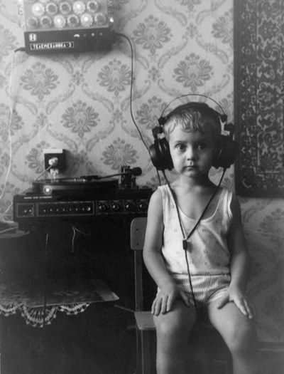 What Lingers Teaches The Tongue to Listen